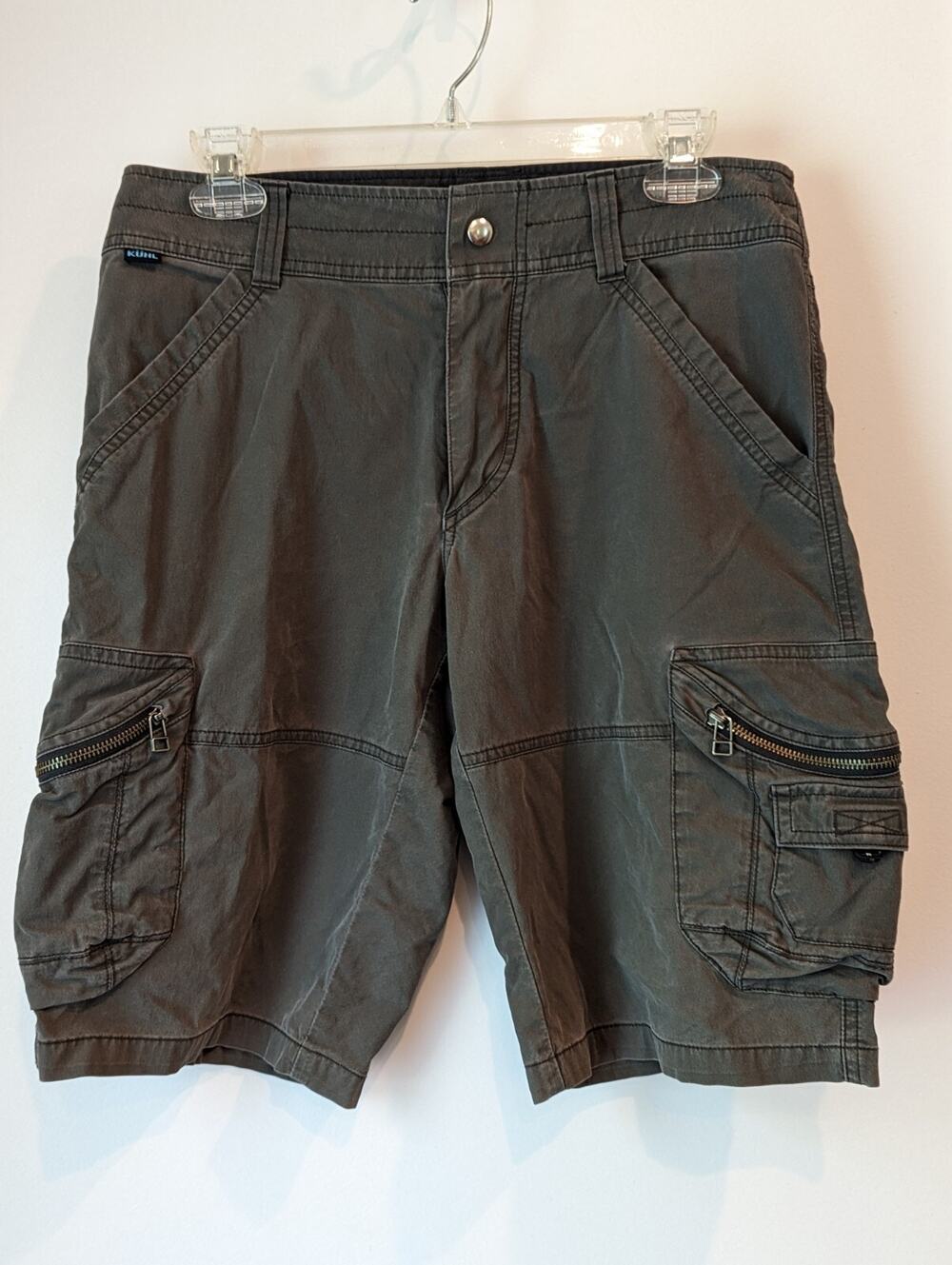 Kuhl Mens 30w Cargo Shorts Olive Green Zipper Pockets Outdoorsmen Chores EUC